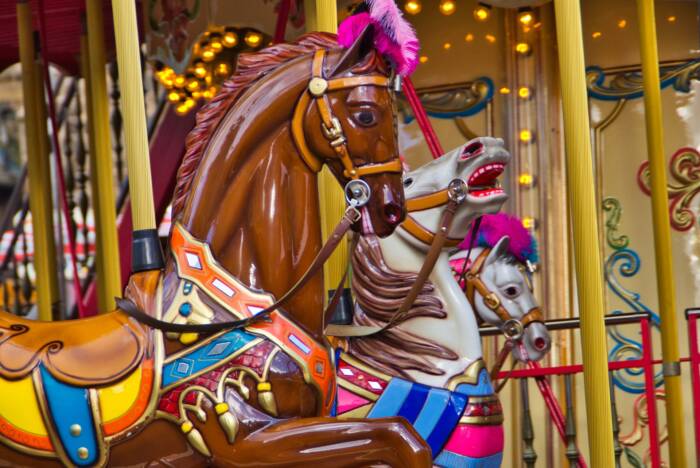 ustm66-childrens-carousel-3800518_1920