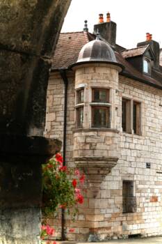 Facade tourelle - Crédit Bered Vuillemin