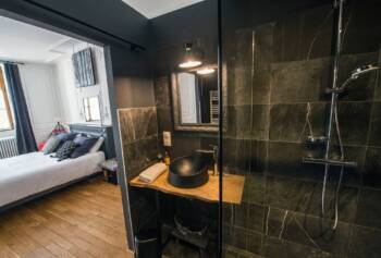 Maison La Tourelle - chambre - salle de bain