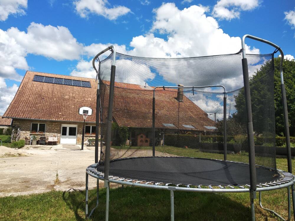 Trampoline