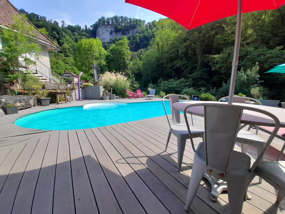 Piscine - Crédit photo OT Doubs Baumois
