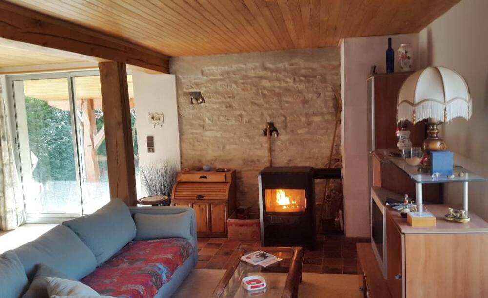Pièce de vie salon - Gîte d'Adam ( poêle à bois  - bois fourni !)