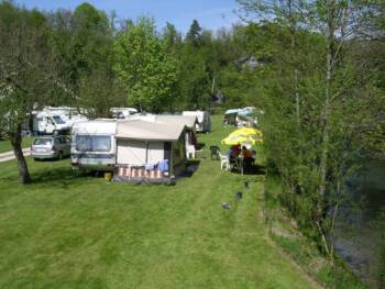 Camping de l'Île dans le Doubs Baumois