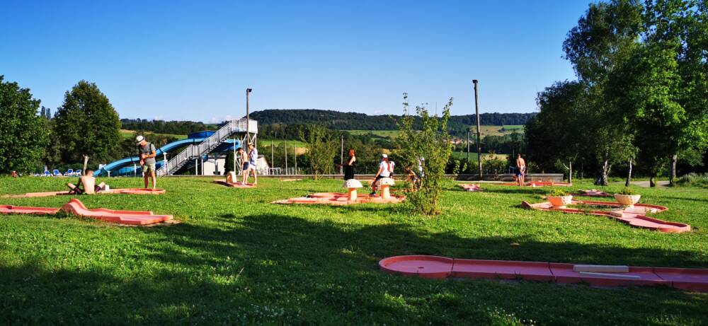 Mini-golf