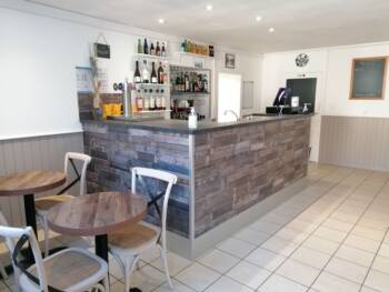 bar